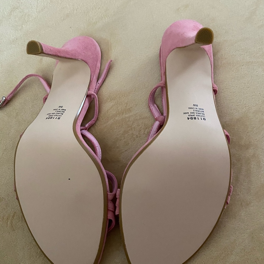Heels - Picture 2 of 3